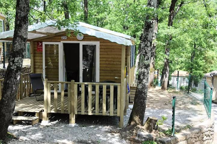Camping pour 2 personnes à Salavas