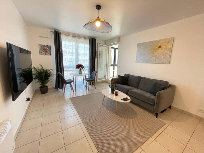 Gîte pour 4 personnes, avec terrasse dans Stade Vélodrome