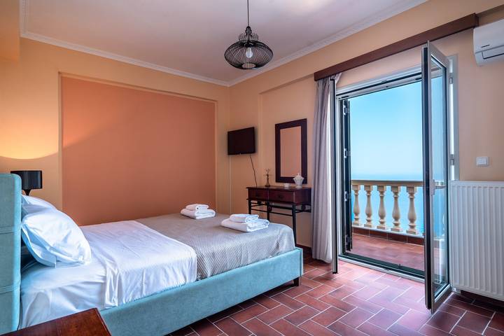 Gîte pour 8 personnes, avec balcon et jardin à Leucade - 4