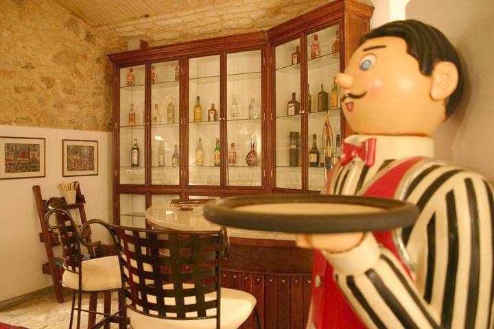 Gîte pour 2 personnes, avec jardin ainsi que vue et piscine dans Estoi - 3