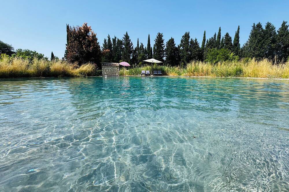 L'Isle sur la Sorgue, country house in Le Thor, Vaucluse