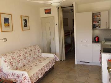Studio pour 4 Personnes dans Bormes-les-Mimosas, Région de Toulon, Photo 1