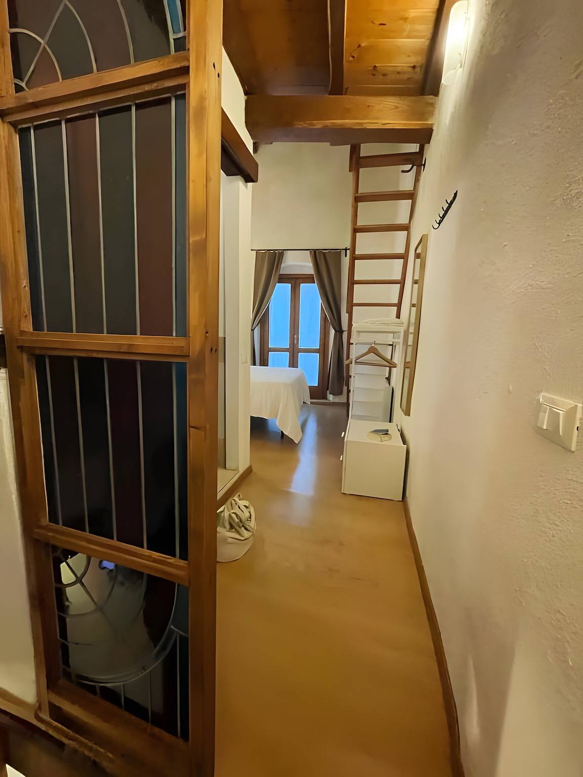 Appartamento intero, Appartamento 'Mad House Sutri' con Wi-Fi e Aria Condizionata in Sutri, Provincia di Viterbo