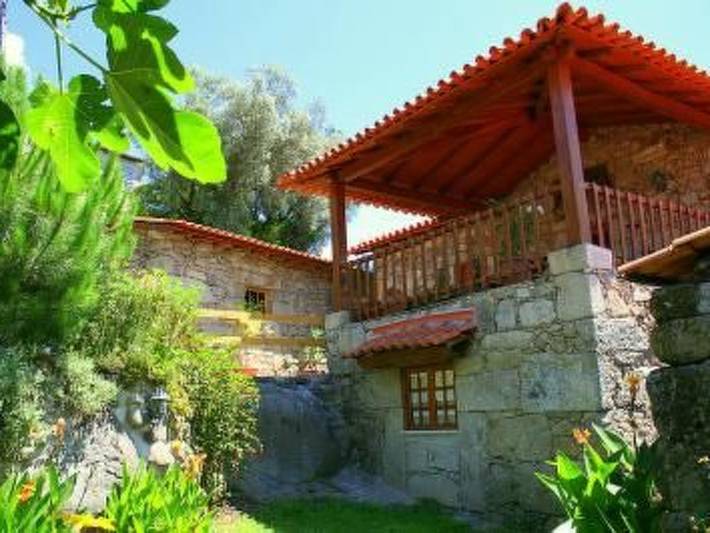Gîte pour 8 personnes, avec jardin ainsi que piscine et balcon dans Amares - 2