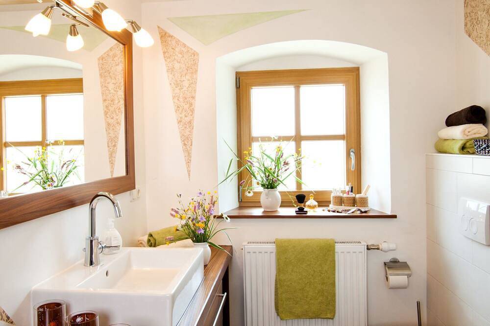 Landhaus mit Sonnenterrasse und Garten in Liegewiese am Stausee, Neureichenau