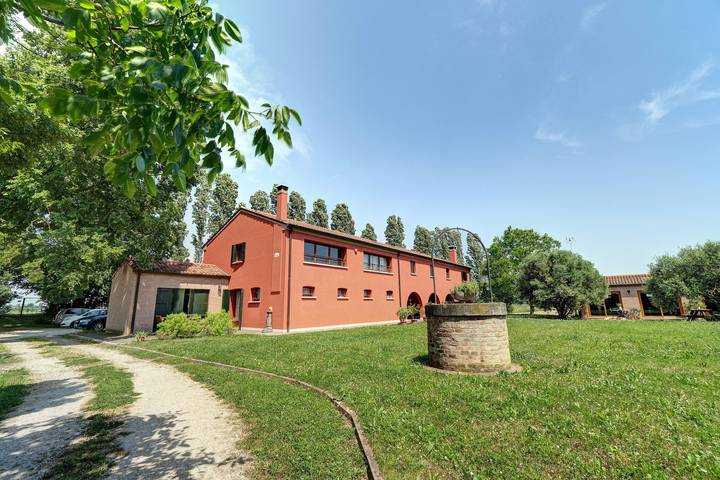 Apartamento entero, Apartamento 'Iris' con terraza privada, Wi-Fi y aire acondicionado in Mirano, Provincia de Venezia