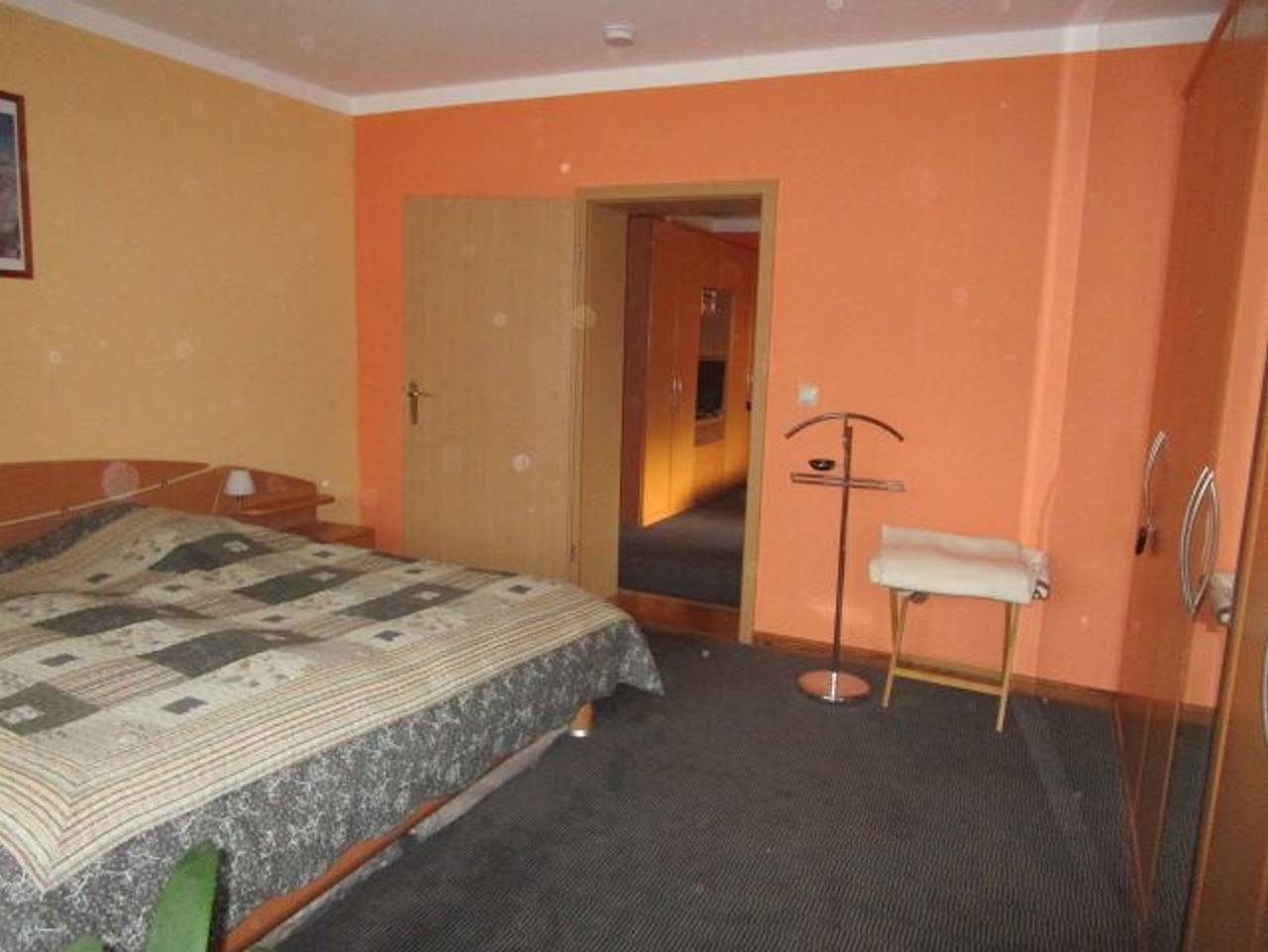 Ganze Ferienwohnung, Ferienwohnung in der Innenstadt - Ferienwohnung in der Innenstadt in Tollensesee, Neubrandenburg