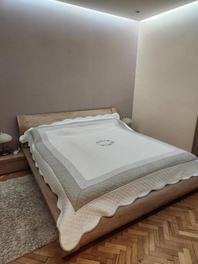 Ferienwohnung für 5 Personen, mit Terrasse und Garten sowie Ausblick in Sofia