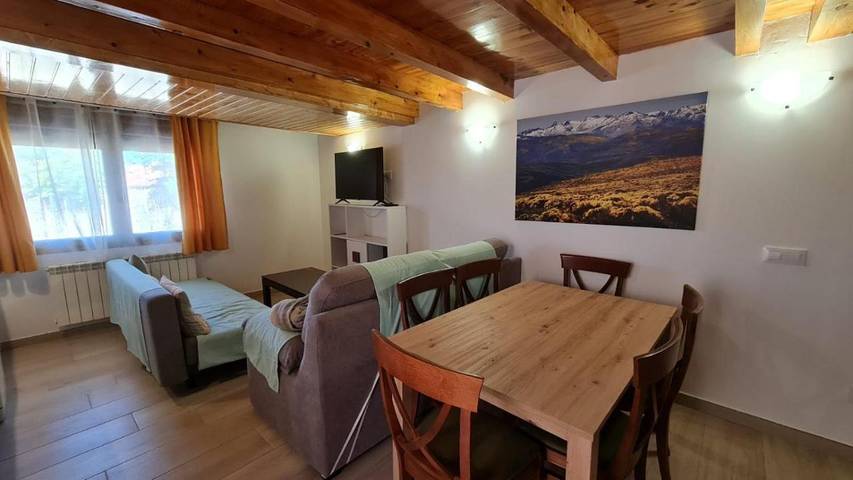 Casa rural para 6 personas, con piscina y jardín en Navarredonda de Gredos - 3