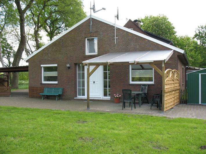 Ferienwohnung für 4 Personen, mit Terrasse und Garten in Surwold - 3