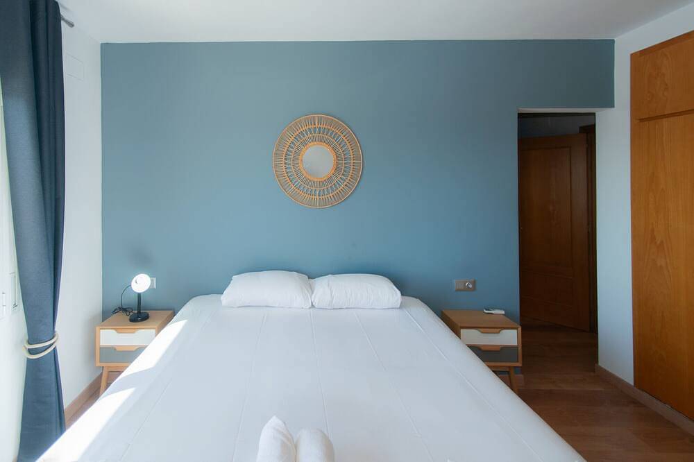 Welcs Villa 278 Emp with swimming pool and panoramic views in Palau-saverdera, Oberampurien