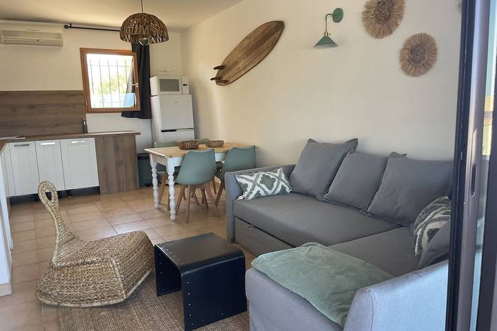 Appartamento intero, Charming residence with waterfront pool. in Losari, Belgodere