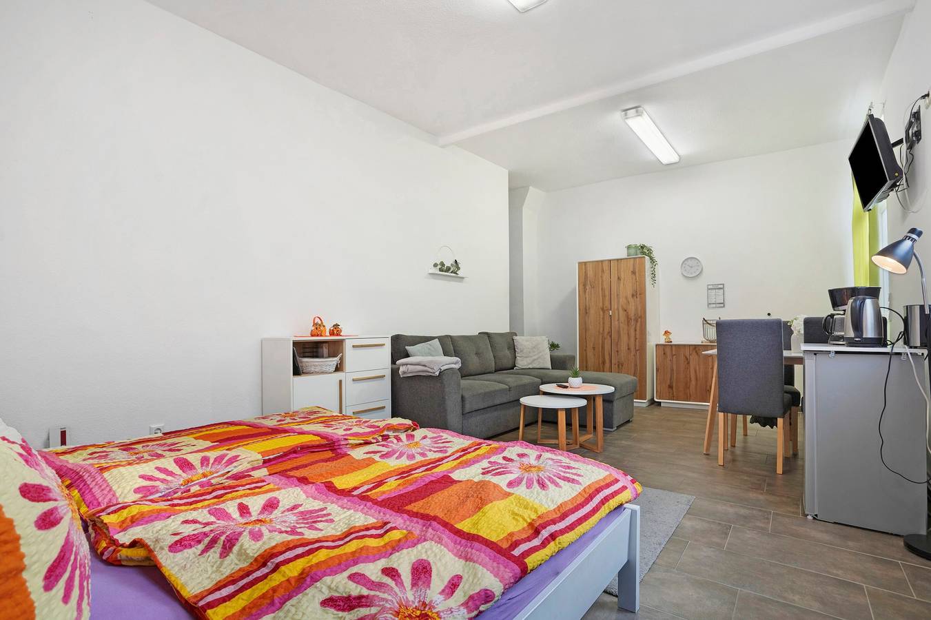 Ganze Wohnung, Ferienwohnung 'Fr 2 - 4 Personen' mit Gemeinschaftsterrasse und Wi-Fi in Neukalen, Kummerower See