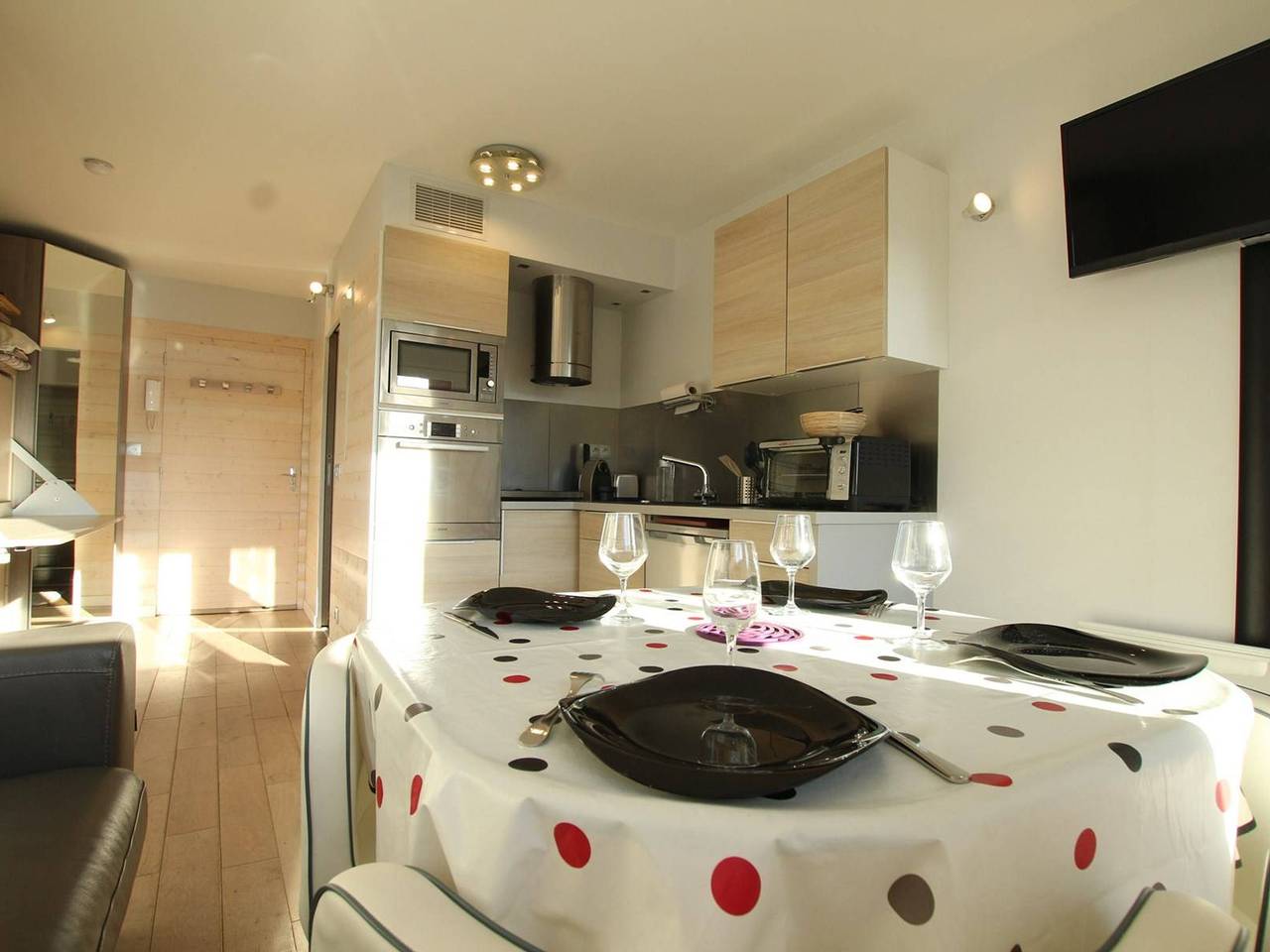 Appartement entier, Studio rénové 4 pers à Saint-Chaffrey avec balcon, classé 3 étoiles in Saint-Chaffrey, Serre Chevalier