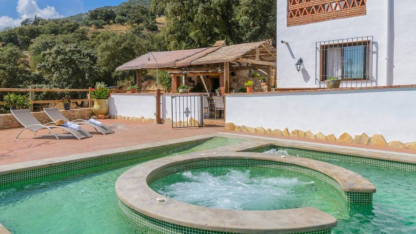 Casa rural para 9 personas, con balcón/terraza y piscina en Iznájar - 2