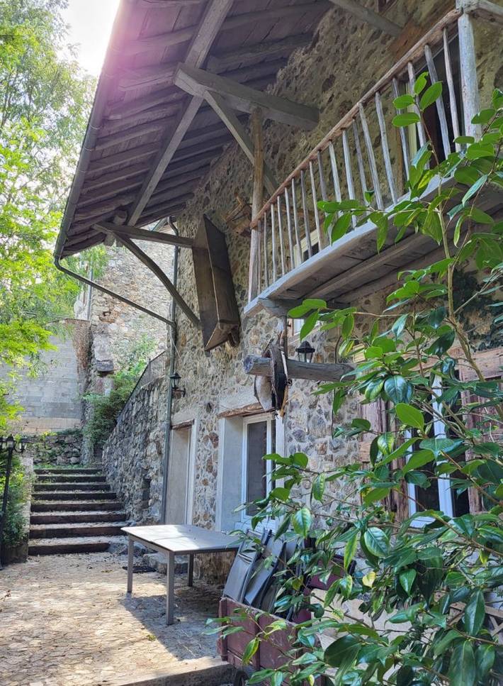 Gîte pour 8 personnes, avec terrasse ainsi que jardin et jacuzzi, animaux acceptés à Illier-et-Laramade - 2