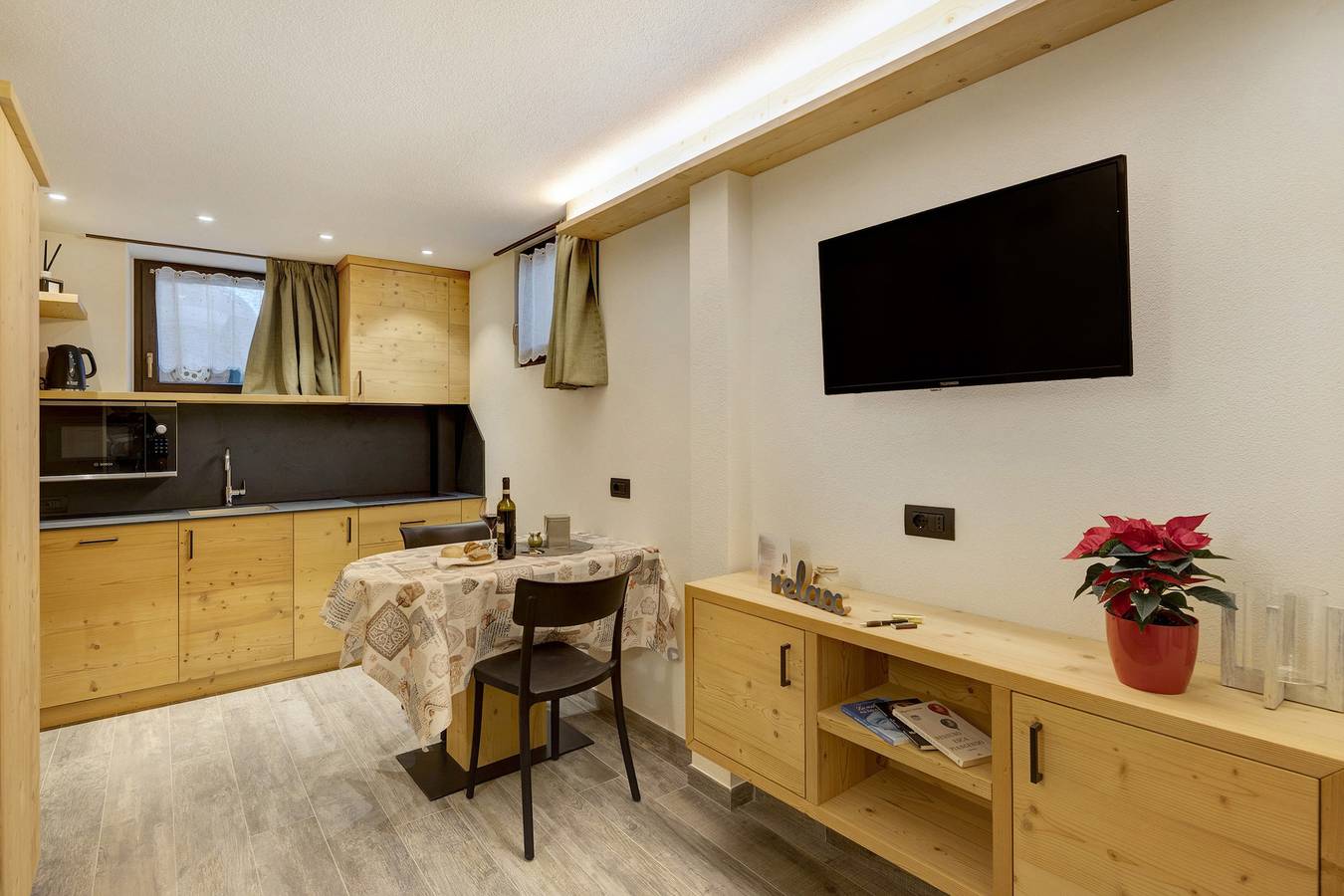 Hel studio-lejlighed, Apartment "Stelo Rosina's Home" in Livigno (Town), Livigno
