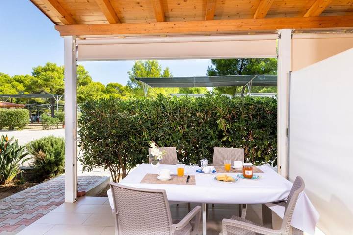 Camping für 3 Personen, mit Terrasse und Garten am Gargano