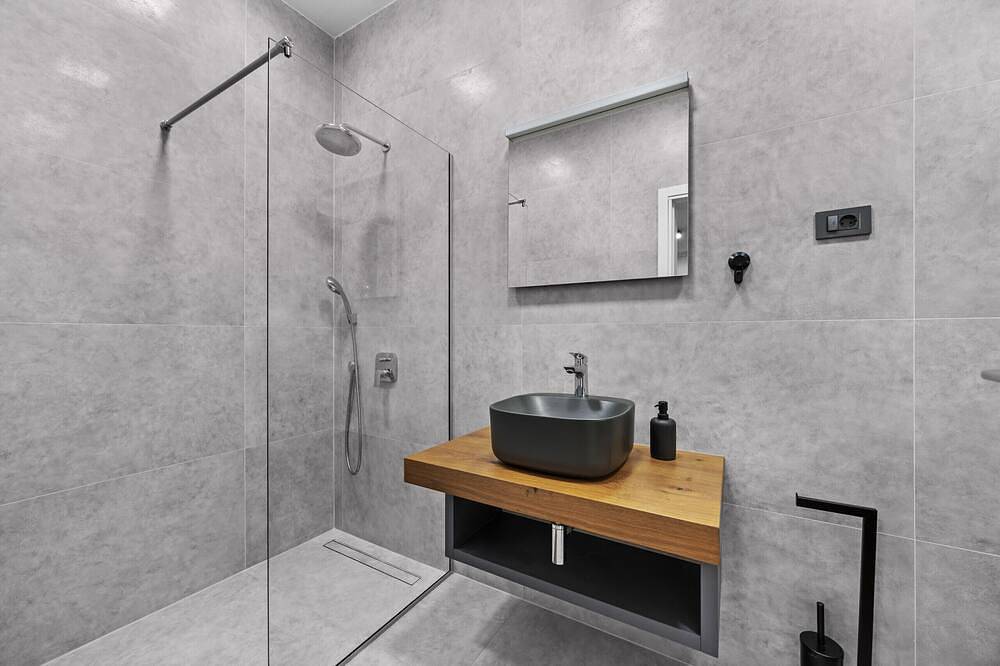 Villa Palatium Iii in Fažana for 8 people only 200 meters from the sea with sauna & indoor-outside heated pool in Fažana (Kroatische Adria), Fazana