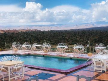Chambre d’hôte pour 2 personnes, avec vue et bassin pour enfant ainsi que piscine et jardin, animaux acceptés dans N'kob