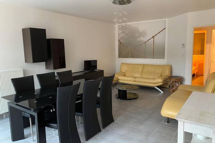 Location de vacances pour 4 personnes, animaux acceptés à Vals-les-Bains