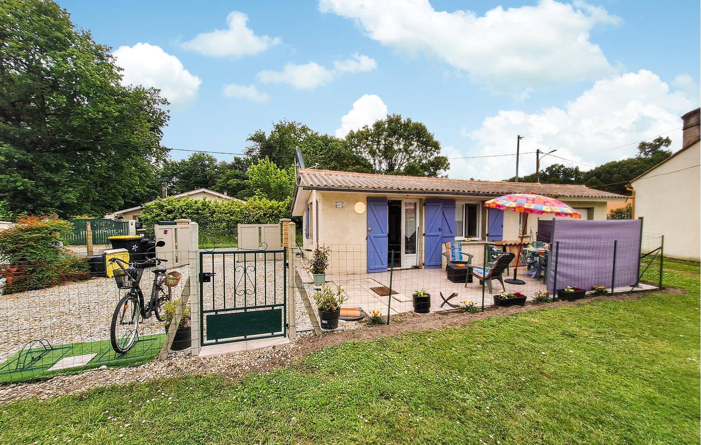 Charmant appartement avec jardin près de Saint-Vivien-de-Médoc et de Chez Dudu in Saint-Vivien-de-Médoc, Région de Lesparre-Médoc