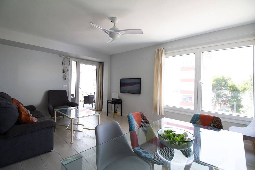 Apartamento entero, Lightbooking 4D Valdelagrana vista al mar in Valdelagrana, El Puerto de Santa María