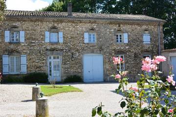 Gîte pour 10 personnes, avec jardin et terrasse à Charpey