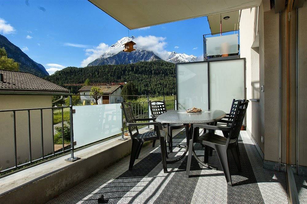 Geheel vakantieappartement, Vakantieappartement voor 4 personen met balkon in Scuol, Lower Engadine