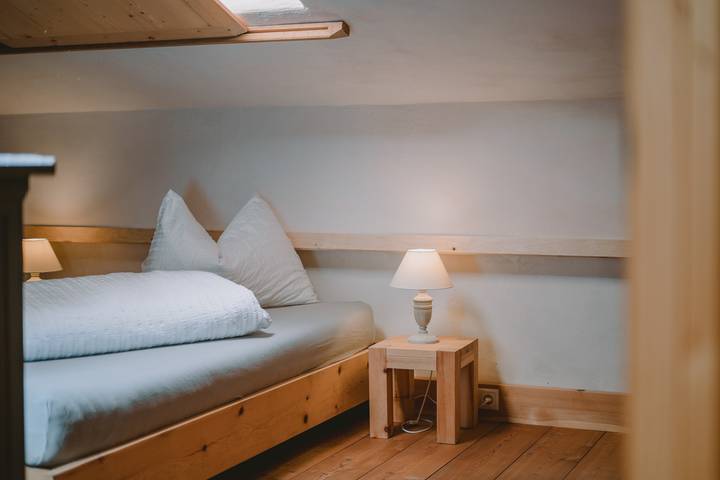 Ganze Wohnung, Ferienwohnung 'Hof Neuhaus Sebastion' mit Bergblick, Garten und Wlan in Platzers, Tisens