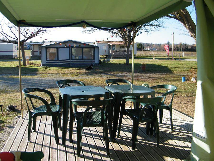 Camping Les Eychecadous - Bungalow de lona 6 personas - Cyrus sin instalaciones sanitarias in Artigat, Ariège