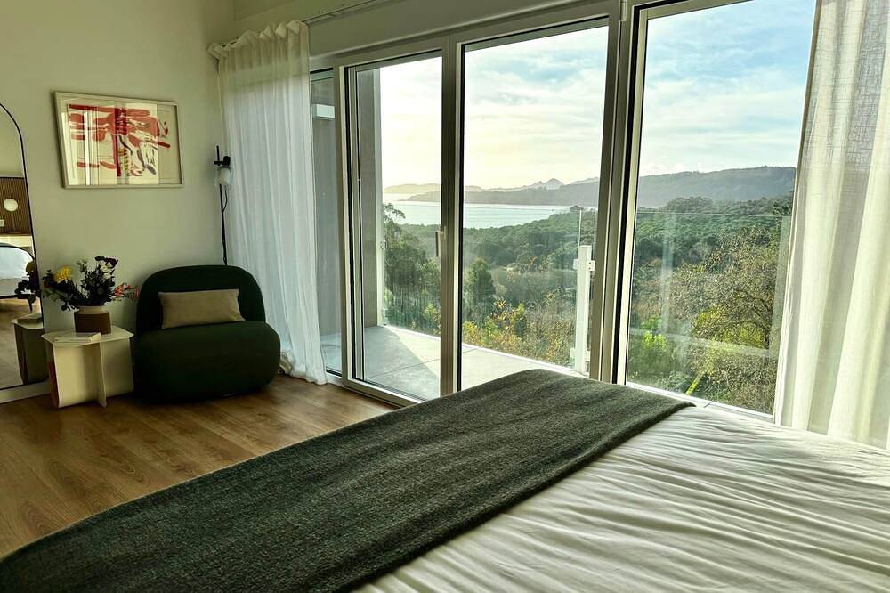 Entire apartment, Faro de Bicos in Cangas, Rías Baixas