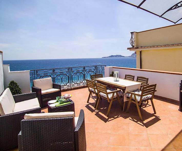 Ferienwohnung für 6 Personen, mit Ausblick und Terrasse - 1
