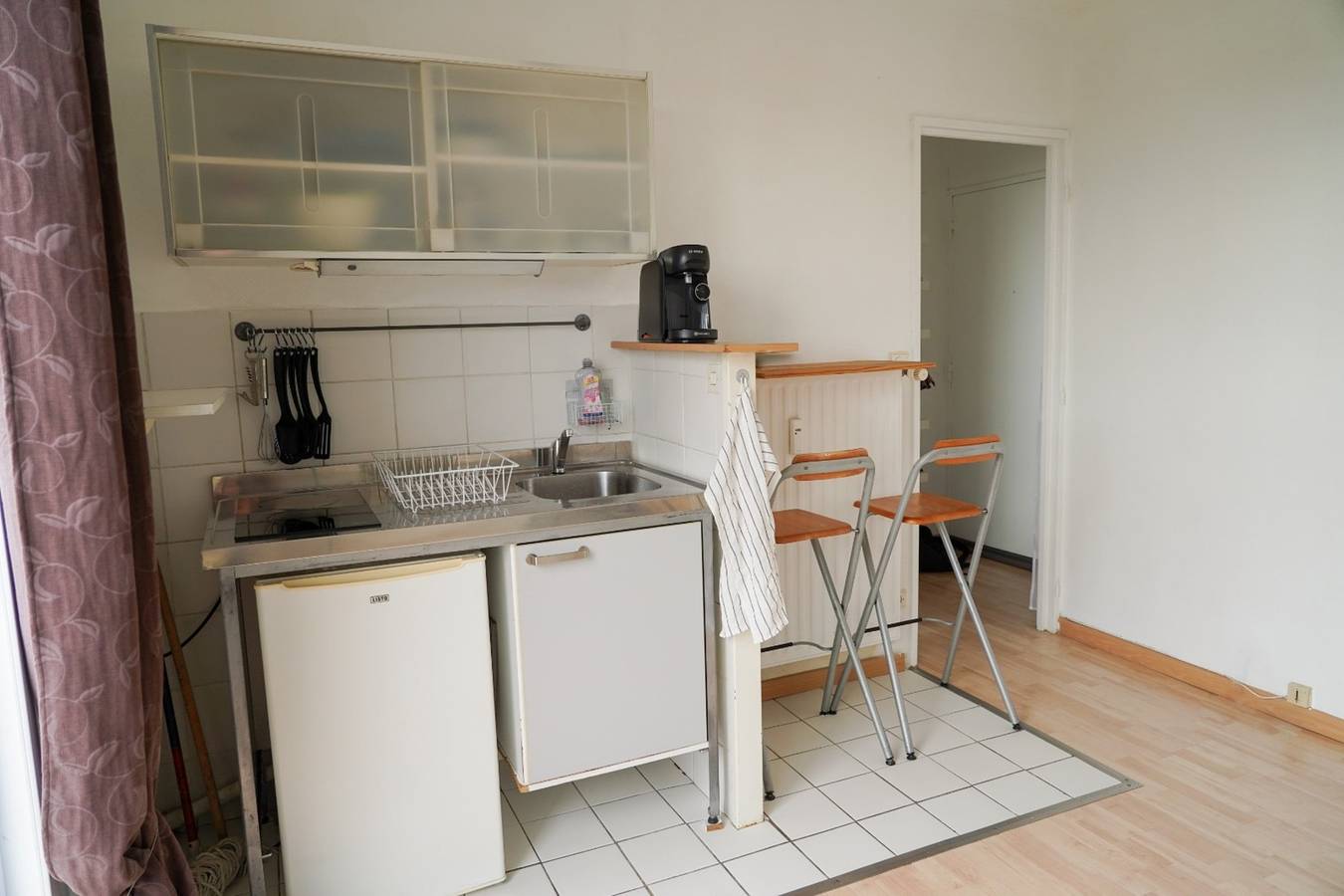 Entire studio, Studio with balcony and view of Nantes in Nantes, Nantes region