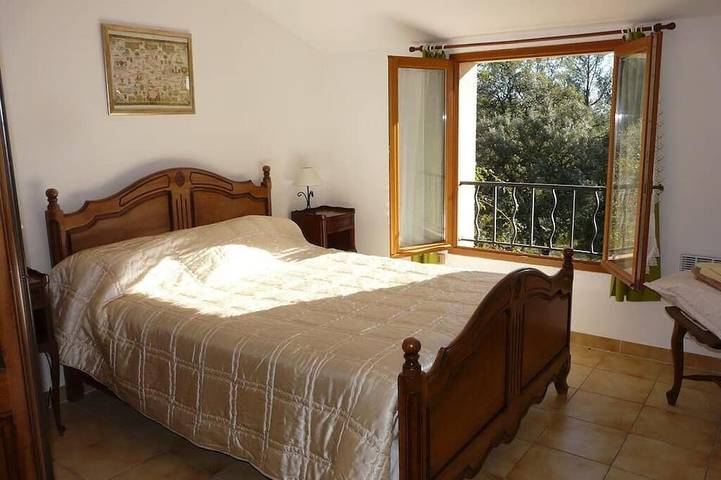 Location de vacances pour 6 personnes, avec jardin et terrasse à Pontevès - 4