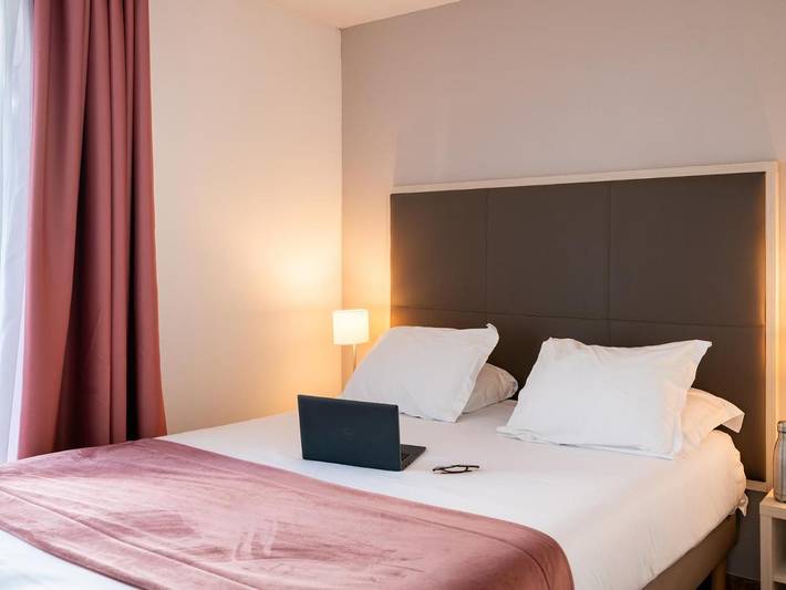 Appart’hôtel pour 3 personnes, avec Terrasse et Jardin