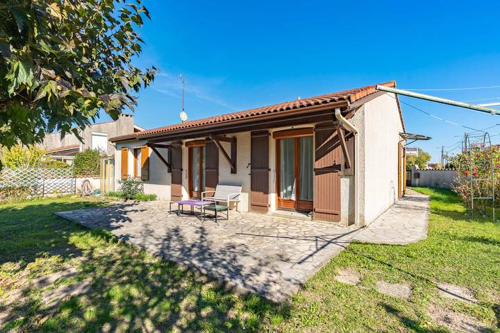 Maison de vacances pour 4 personnes, avec jardin, animaux acceptés à Saintes