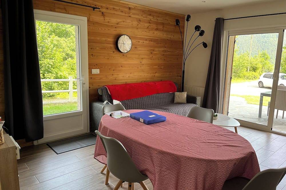 Rez de Chaussé de Chalet Avec Jardin, Calme et Proche du Village Pour 2 Adultes in Saint-Martin-Vésubie, Nizza und Umgebung