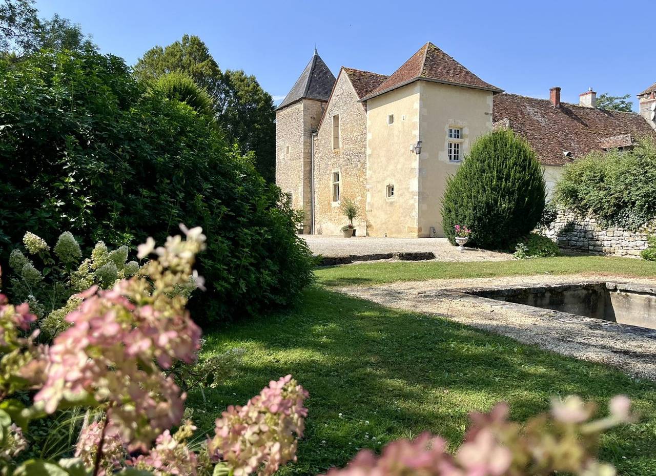 Chambre d'hôtes "O2 Tours" - Chambre Mésange in Ourouer-les-Bourdelins, Saint-Amand-Montrond