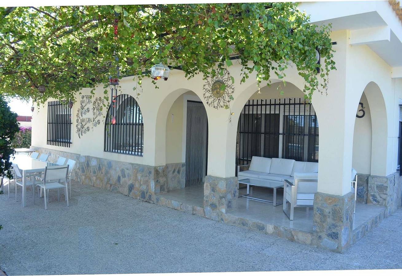 Holiday Villa in Busot  in Busot, Costa Blanca