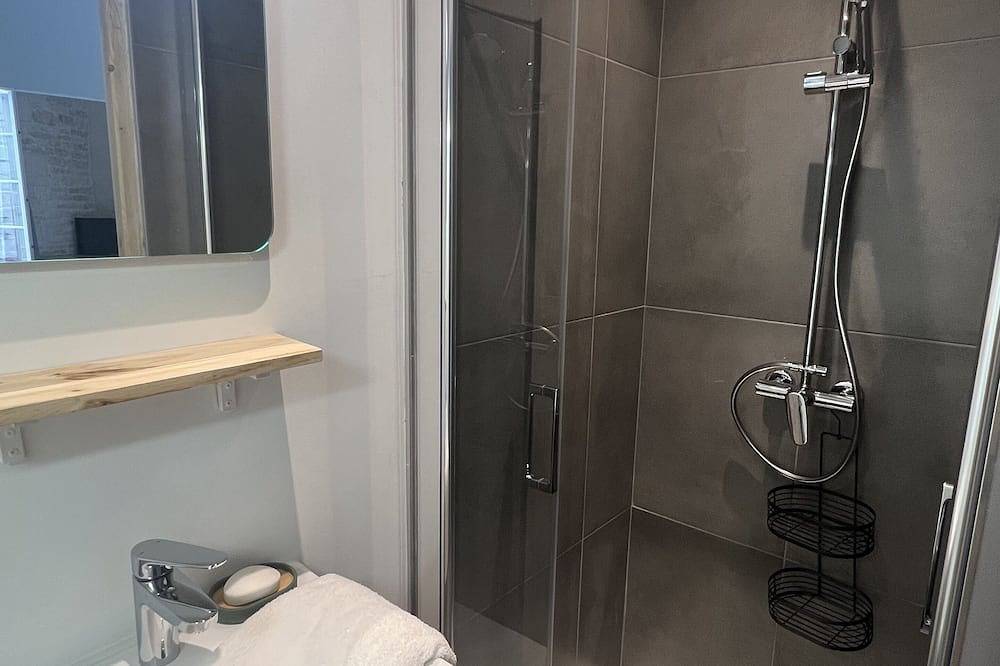 Entire apartment, Le Bjorn - Cosy T1 refurbished - Centre in Niort, Niort region