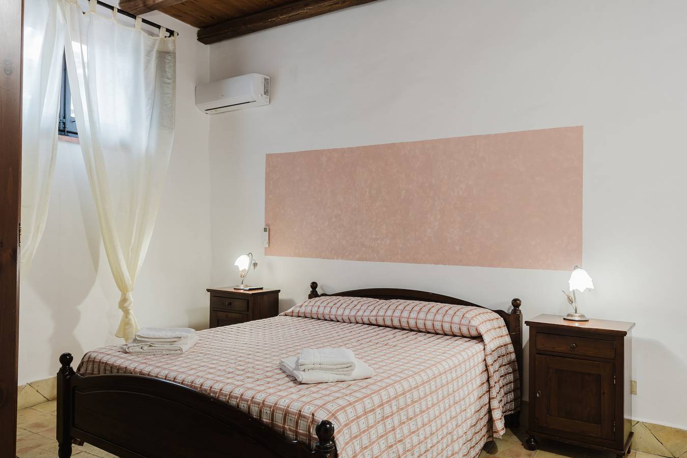 Agriturismo Ponte Calatrasi Room 'Quadrupla 2' with Shared Pool, Wi-Fi and Air Conditioning in Monreale, Palermo Province