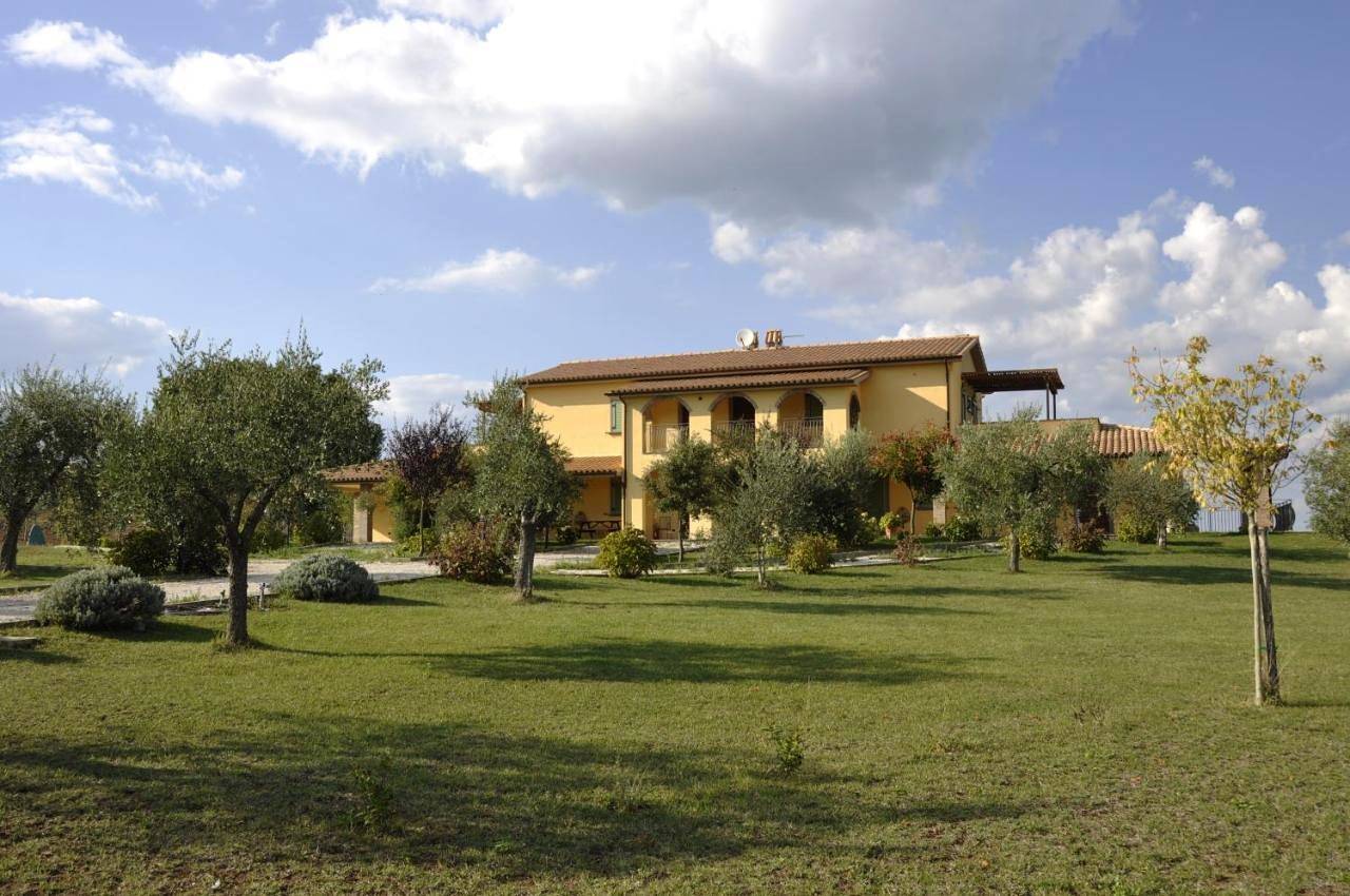 Double Room with Balcony in Lubriano, Viterbo Provinz