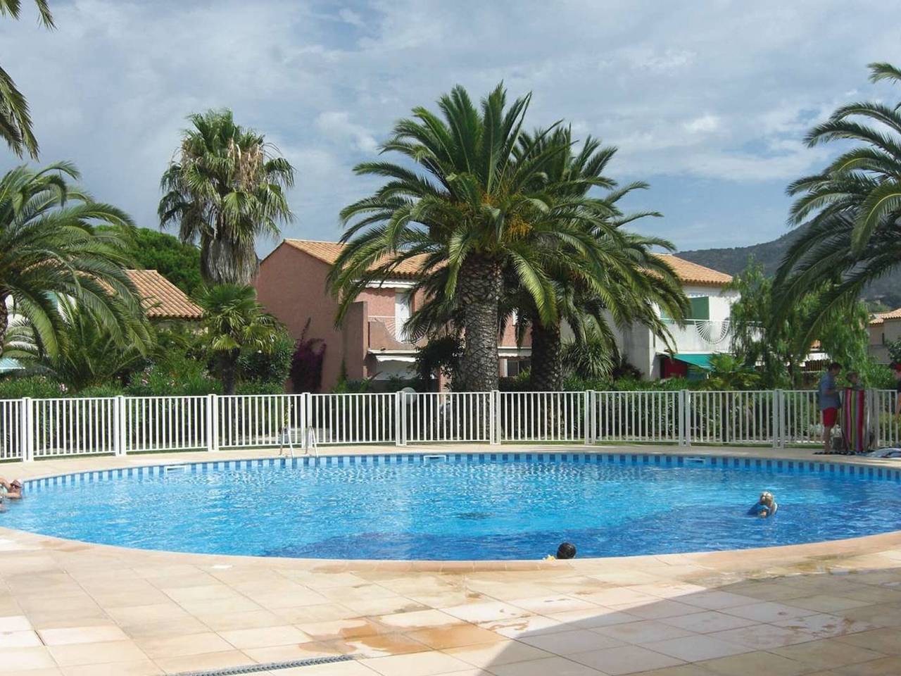 Klimatisiertes Duplex mit 2 Schlafzimmern, Pool und Parkplatz - Le Lavandou in Le Lavandou, Parc national Port-Cros