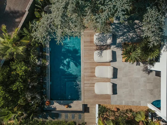 Alojamiento y desayuno para 3 personas, con piscina además de jardín y vistas - 1