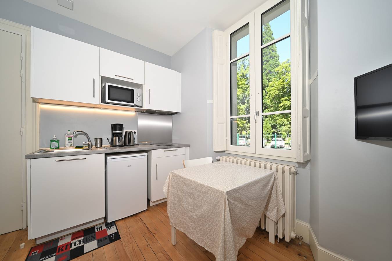 Appartement entier, Appartement "Le Lac" avec vue sur les montagnes, jardin partagé et Wi-Fi in Luchon-Superbagnères, Bagnères-de-Luchon