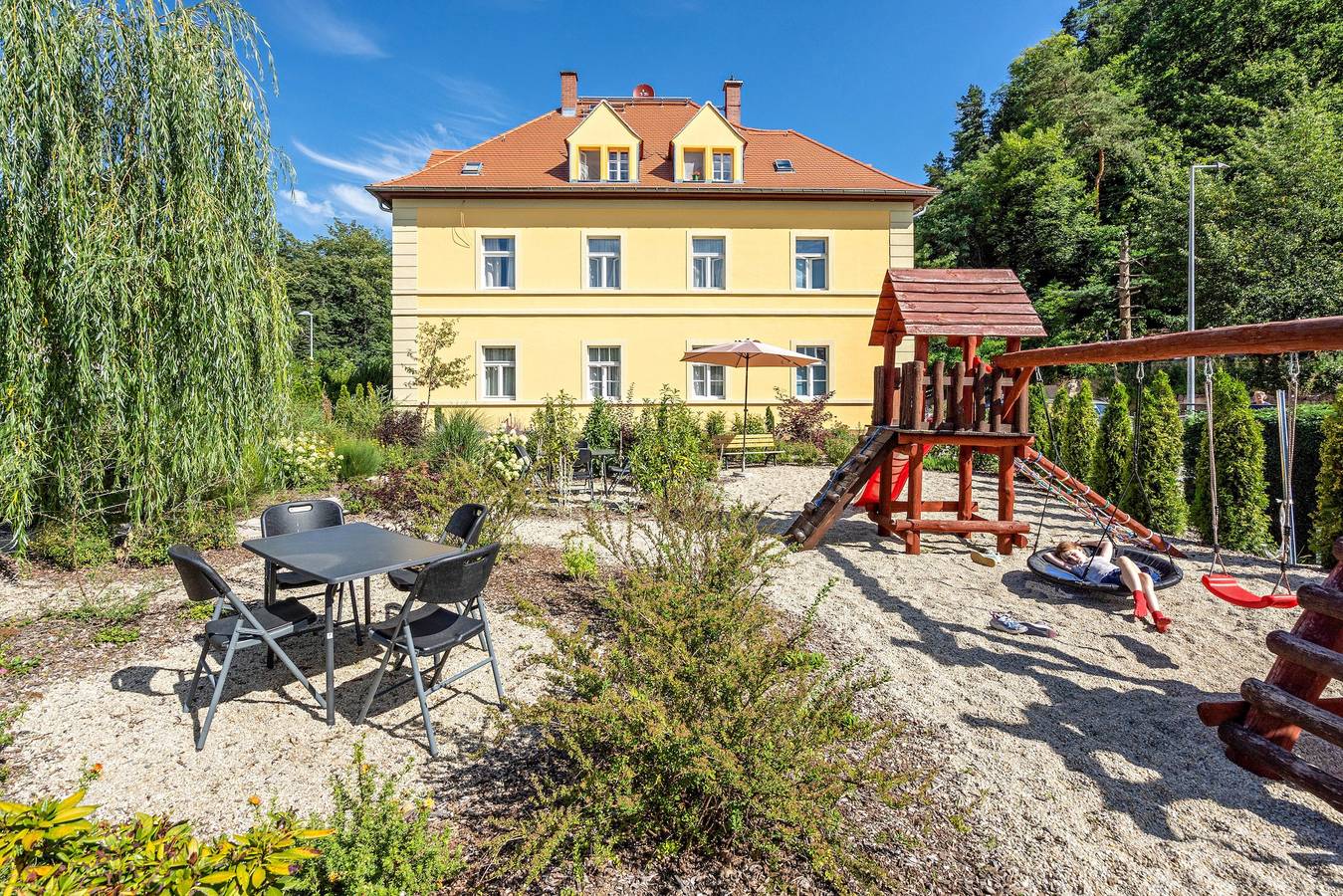 Geheel appartement, Appartement '1' met gedeelde tuin en Wi-Fi in Rathmannsdorf, Elbezandsteengebergte