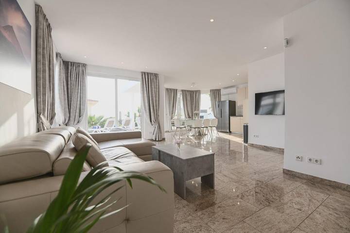 Casa rural para 26 personas, con jardín y vistas además de piscina para niños y piscina en Adeje - 3