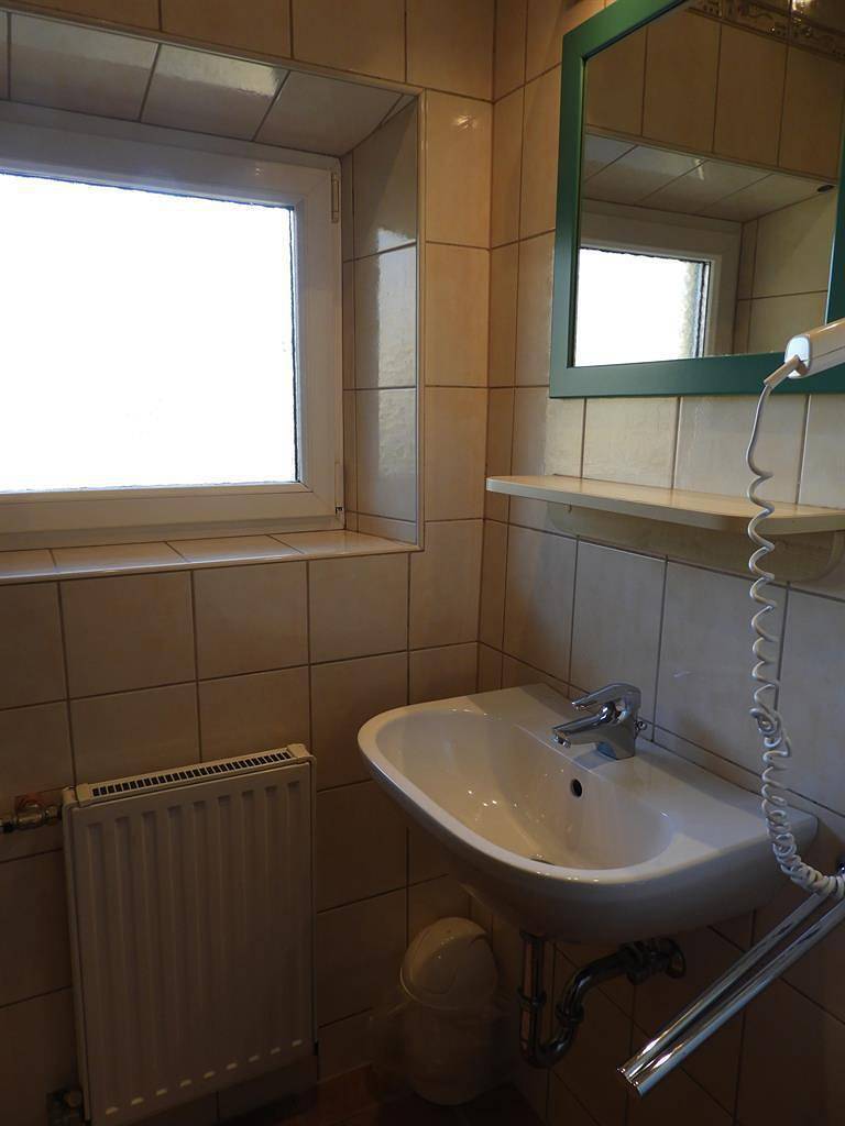 Einzelzimmer, Dusche, Wc in Klagenfurt am Wörthersee, Région de Klagenfurt-Villach