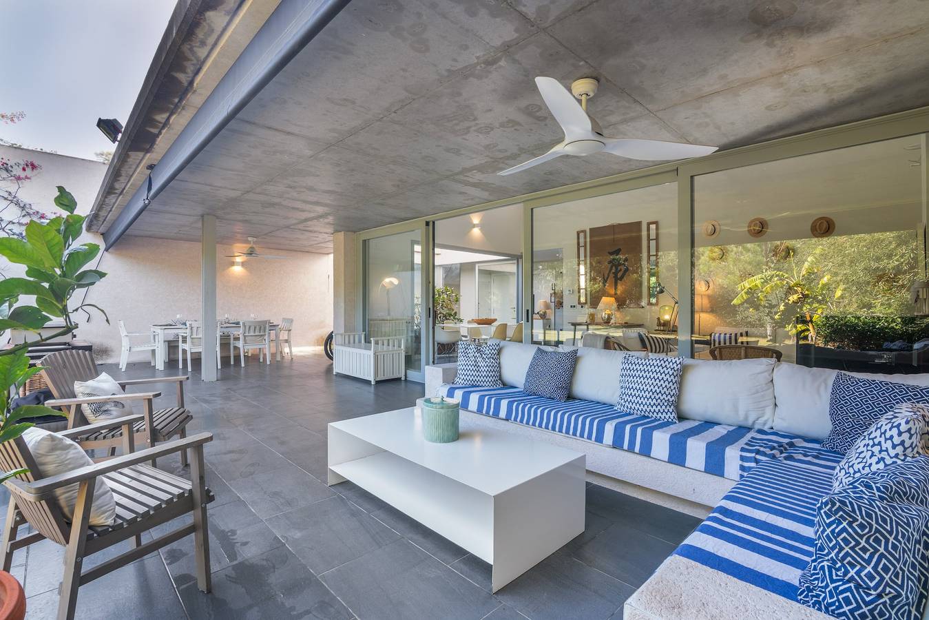 Villa 'Rompido' con piscina compartida, jardín privado y balcón in El Rompido, Cartaya